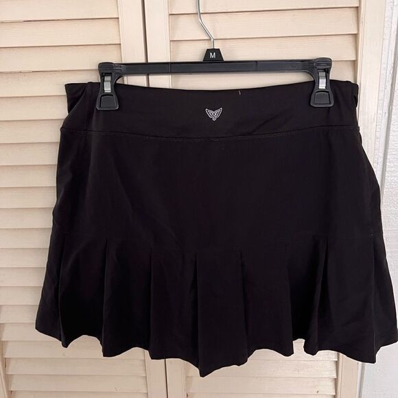 Industry women’s skorts - Picture 1 of 9